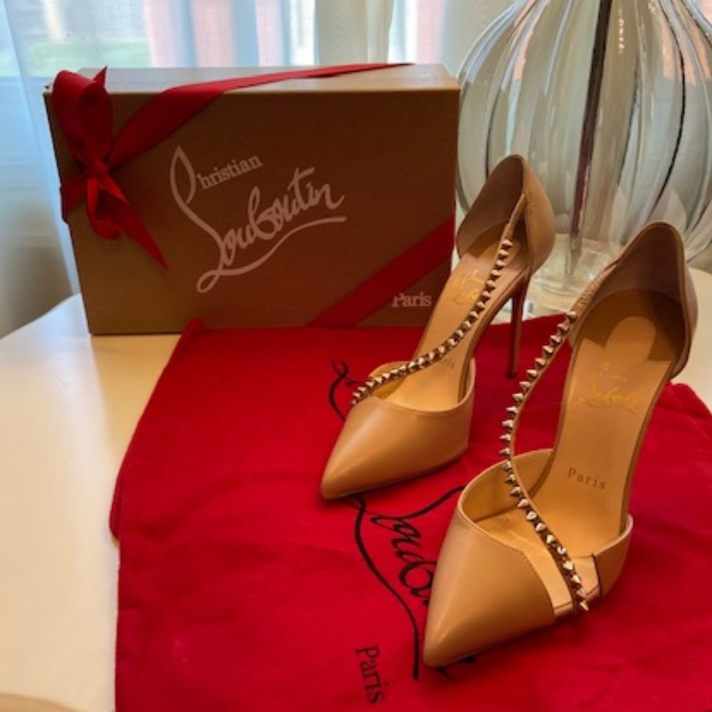 Christian Louboutin Beige Spike Strap Pigalle Pump 💕 host pick💖